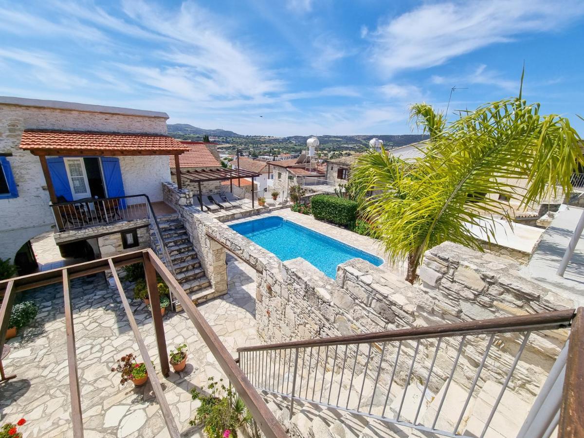 Poseidon'S Pool Paradise Skarinou ภายนอก รูปภาพ